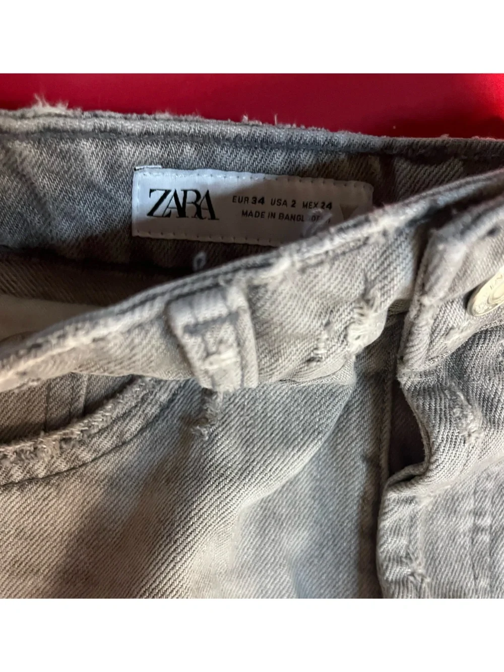 Zara 2PC TRF High-Waisted Distressed heavily frayed, raw, Denim Shorts SZ 2